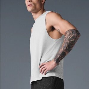 NWOT Alo Men’s Conquer Muscle Tank